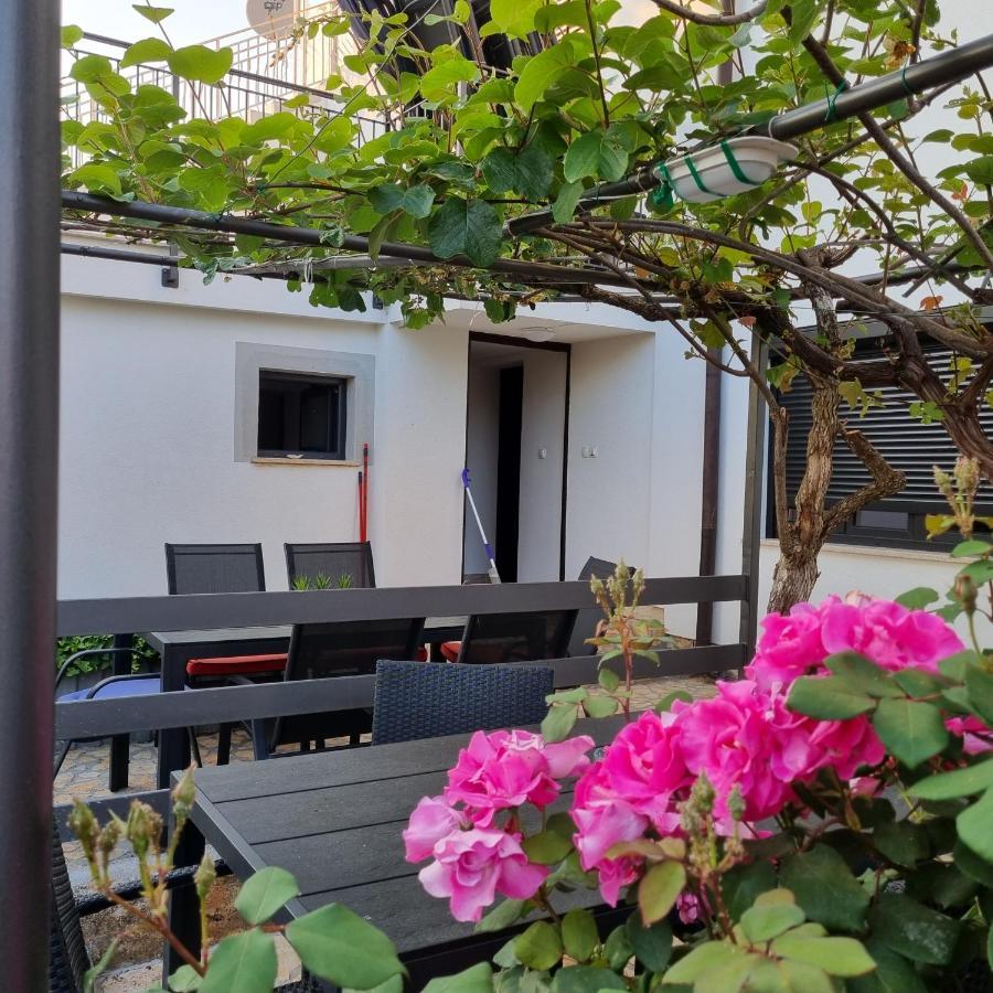 Dona Apartament